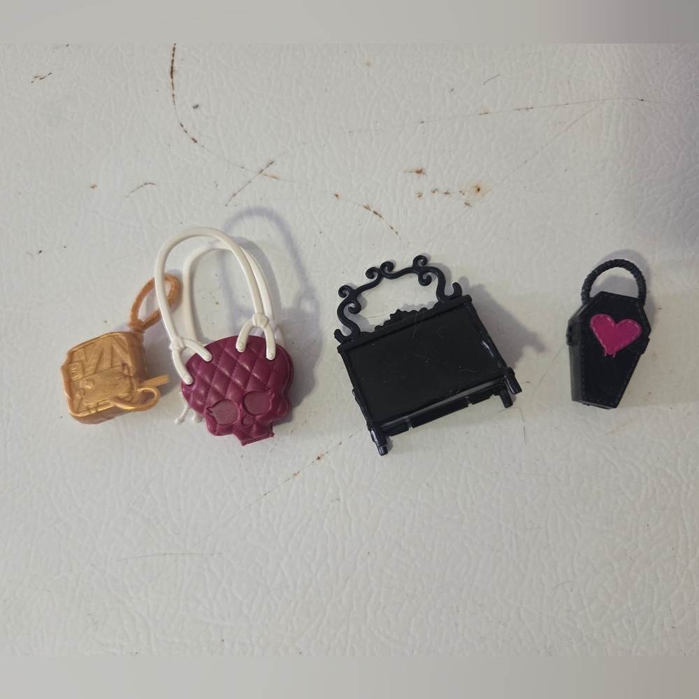 Monster High Bags Set Of 8 - Picture 4 of 8